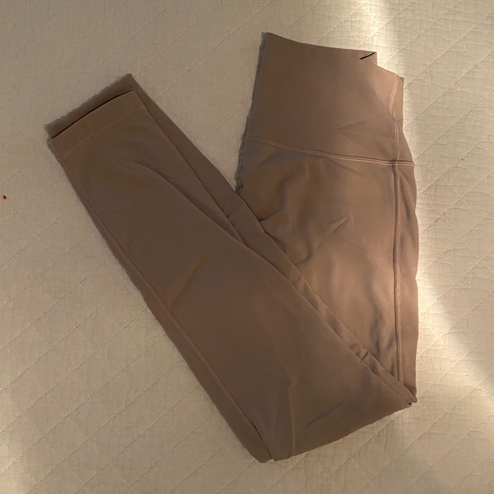 Lululemon Wunder Under Leggings *Full on Luxtreme size 6 25”